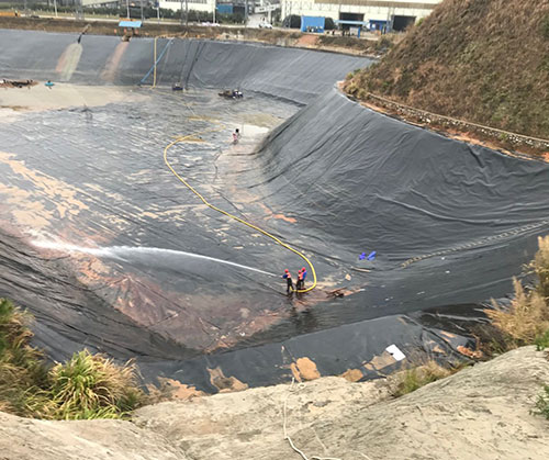 江陵废水池清理
